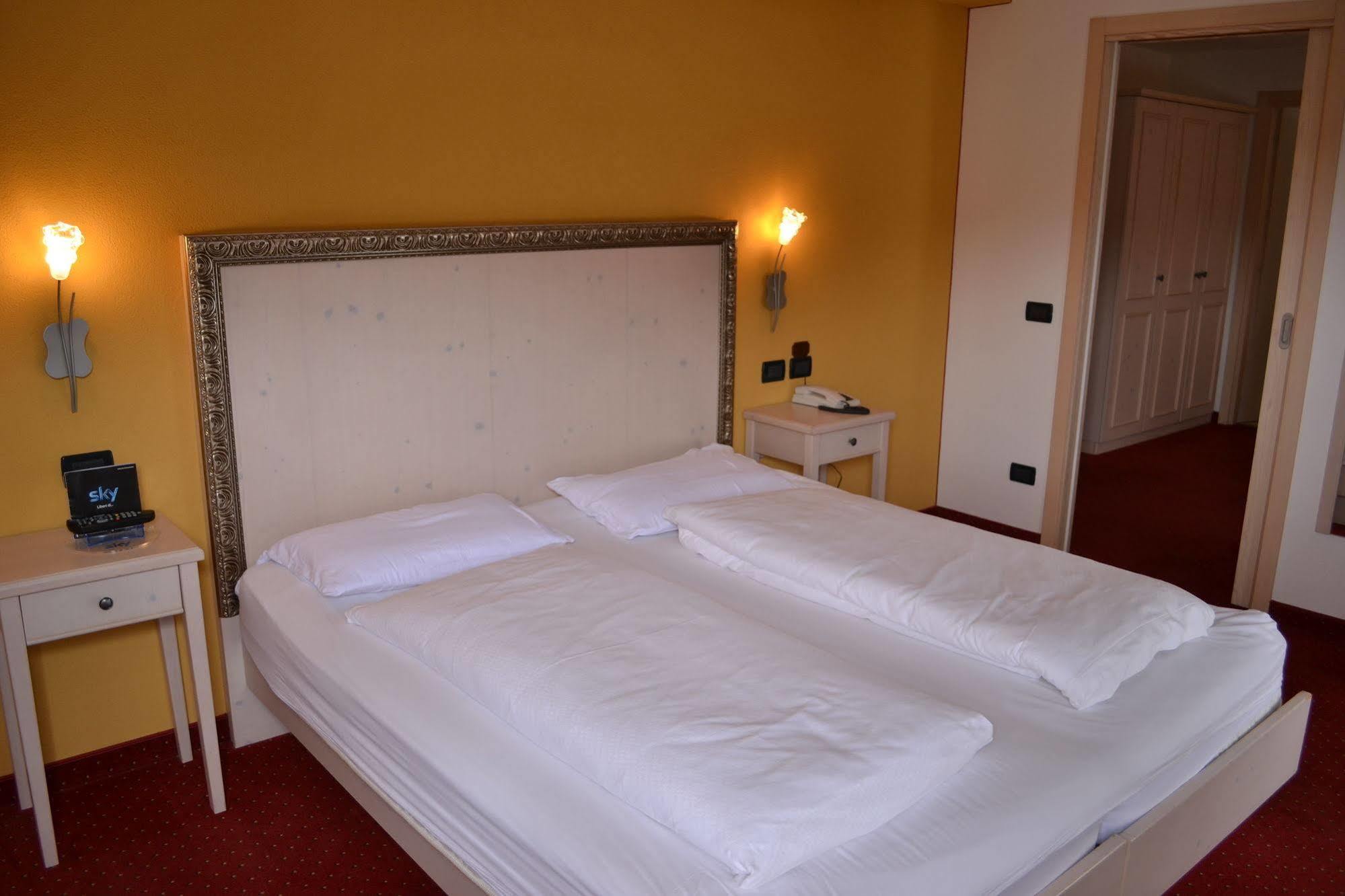 Hotel Piccolo Tibet Livigno Ngoại thất bức ảnh
